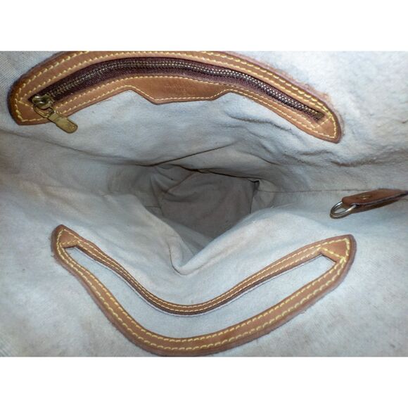 Louis Vuitton Monogram Bucket Bag GM - Picture 10 of 10